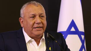 בני גנץ וגדי איזנקוט