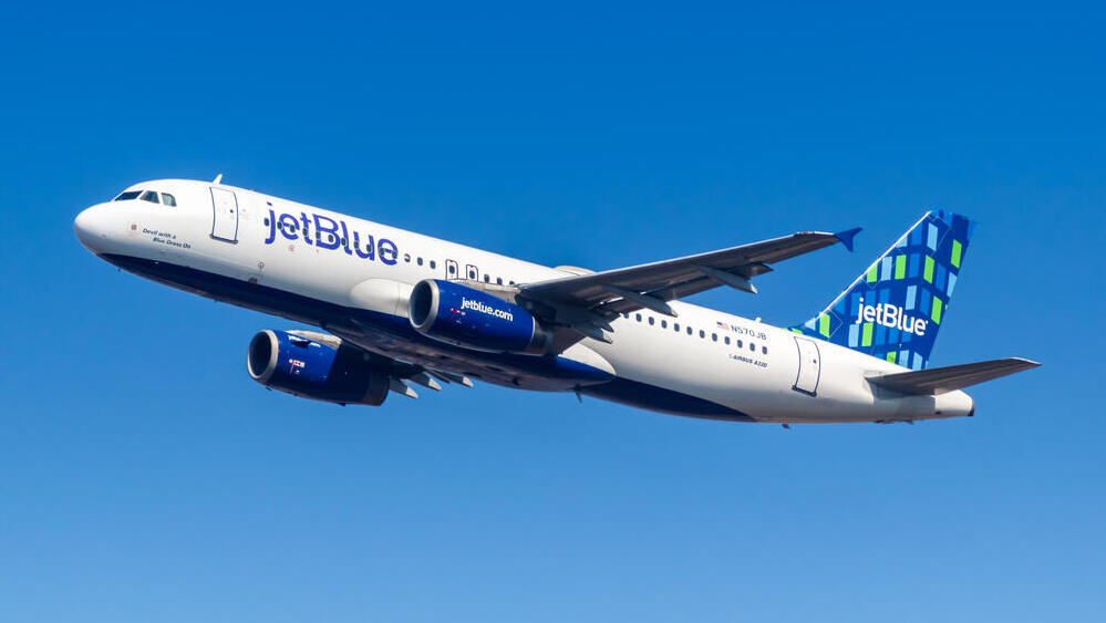 Airbus A320 (Photo: Markus Mainka / Shutterstock) מטוס של חברת ג'ט בלו
