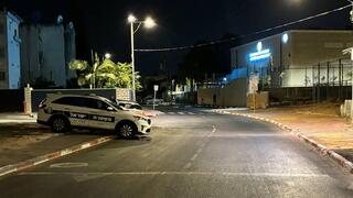 לאחר פיצוץ הרכב ברמלה - ניידות משטרה מסיירות וחוסמות את העיר