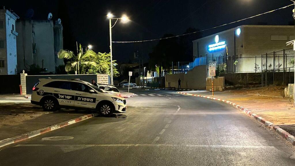 לאחר פיצוץ הרכב ברמלה - ניידות משטרה מסיירות וחוסמות את העיר