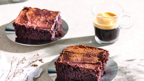 עוגת שוקולד־קפה  ללא סוכר וללא גלוטן