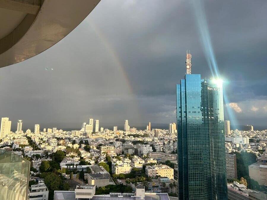 קשת בענן בתל אביב