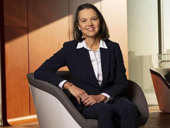 פרופ׳ קטרינה ארמסטרונג, נשיאת אוניברסיטת קולומביה 