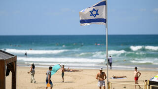 חוף הים בתל אביב