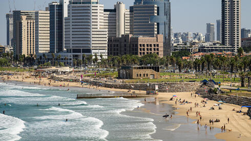 חוף הים בתל אביב