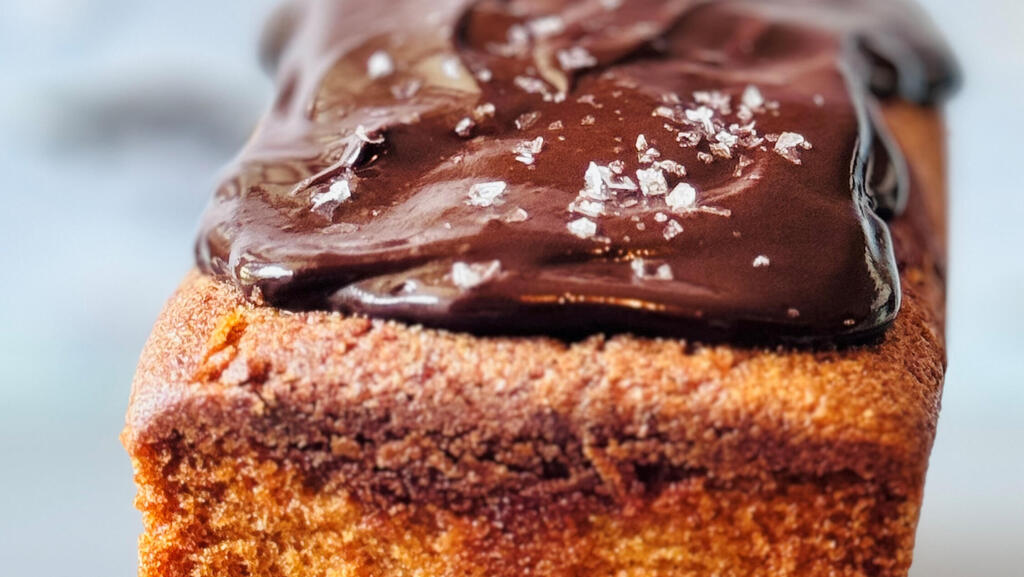 עוגת בננה עם שוקולד מלוח