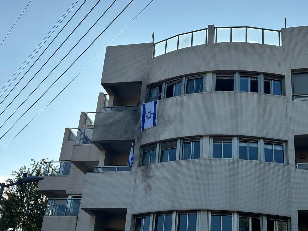 הדיור המוגן בהרצליה שנפגע בעקבות חדירת הכטב"מים מלבנון