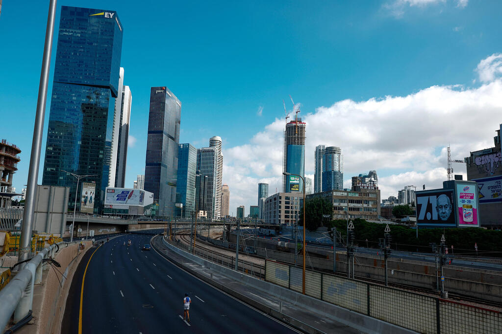 Photo: REUTERS/Gonzalo Fuentes יום כיפור בתל אביב