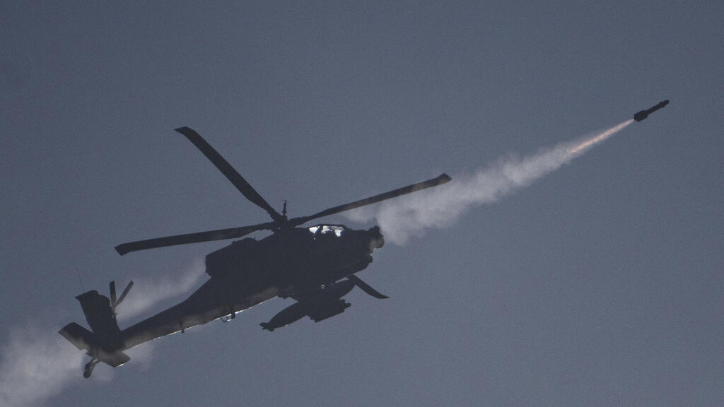 Вертолет Apache ВВС ЦАХАЛа (Фото: AP Photo/Leo Corre) מסוק צה"ל