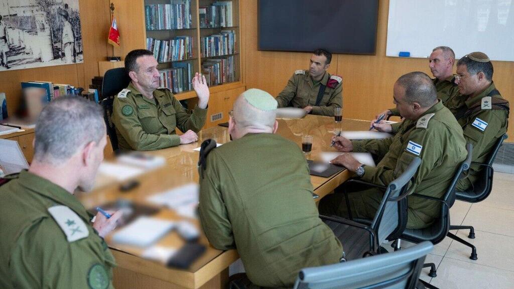 רב אלוף הרצי הלוי בדיון בנוגע להקמת חטיבה חרדית, חטיבת ״חשמונאים״