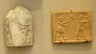 סוגי חותמות שמתוארכות לשנת 3200 לפנה"ס (לערך)