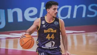 שחקן הפועל חולון ניב משגב