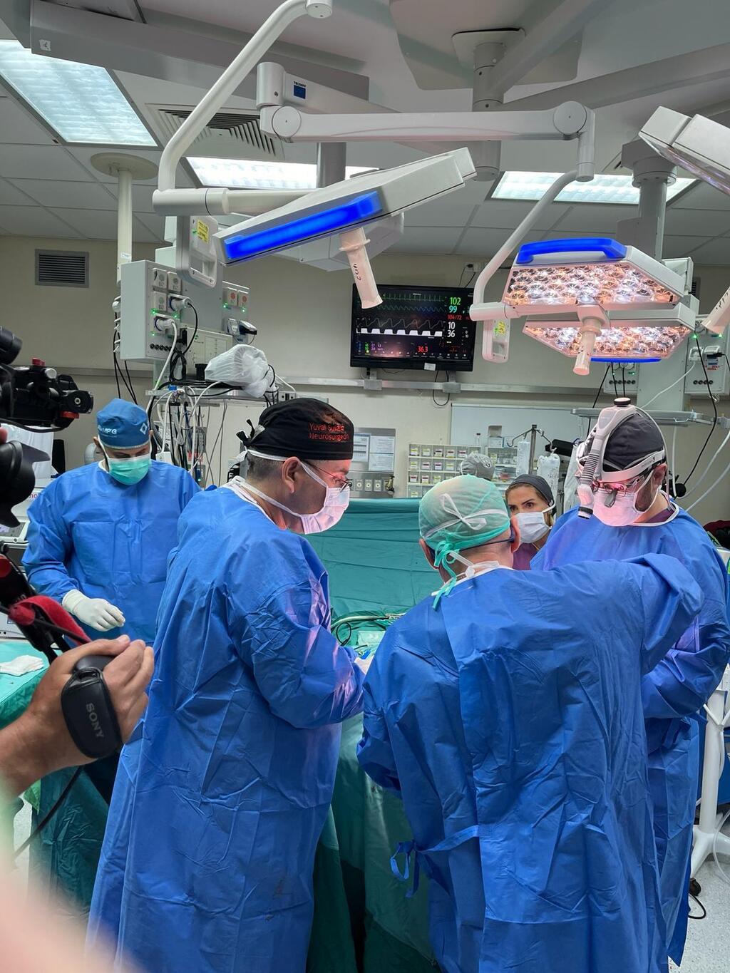 ניתוח שחזור ארובת העין פצוע מעזה בסורוקה סער גנור