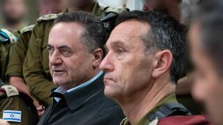 שר הביטחון ישראל כ"ץ בביקור בפיקוד הצפון ביחד עם הרמטכ"ל רב-אלוף הרצי הלוי ומפקד פיקוד צפון, האלוף אורי גורדין