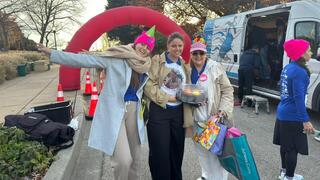 אלה, יולי ורז - אשתו ובנותיו של החטוף אוהד בן עמי