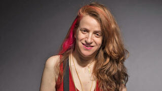 "קודם כל תאהבו את עצמכם". רונה סופר