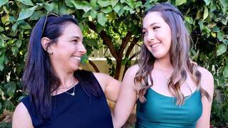 נעמה לוי (חטופה בעזה) ואמה ד"ר איילת שחר לוי