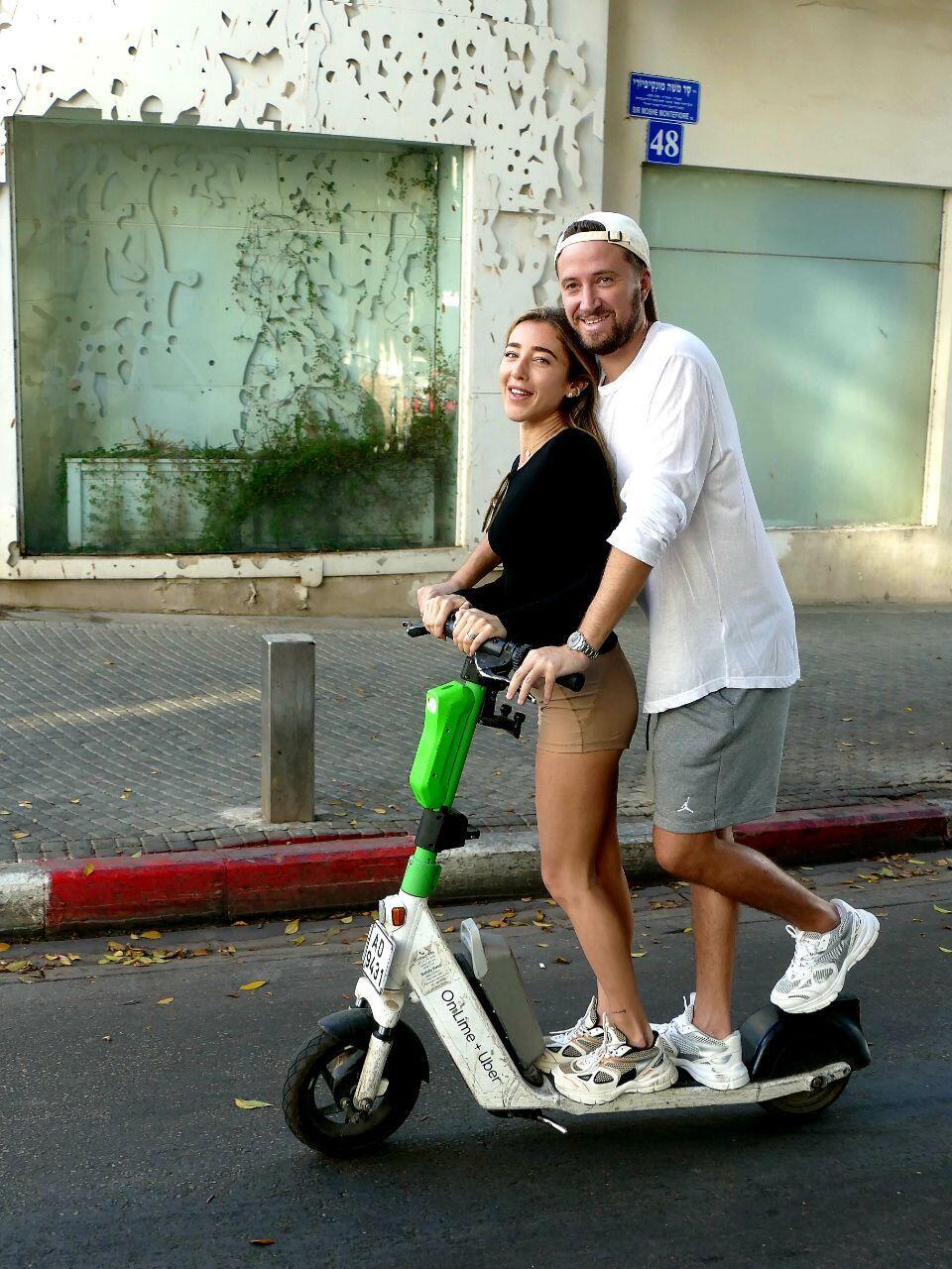 אן זיוי פפראצי
