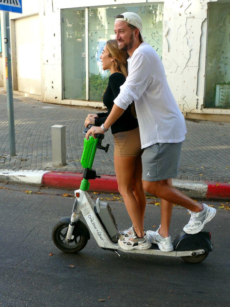 אן זיוי פפראצי