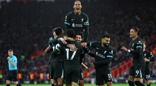 שחקני ליברפול חוגגים