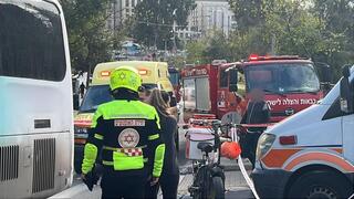 הזירה בה הילדה בת ה-10 נלכדה מתחת לאוטובוס