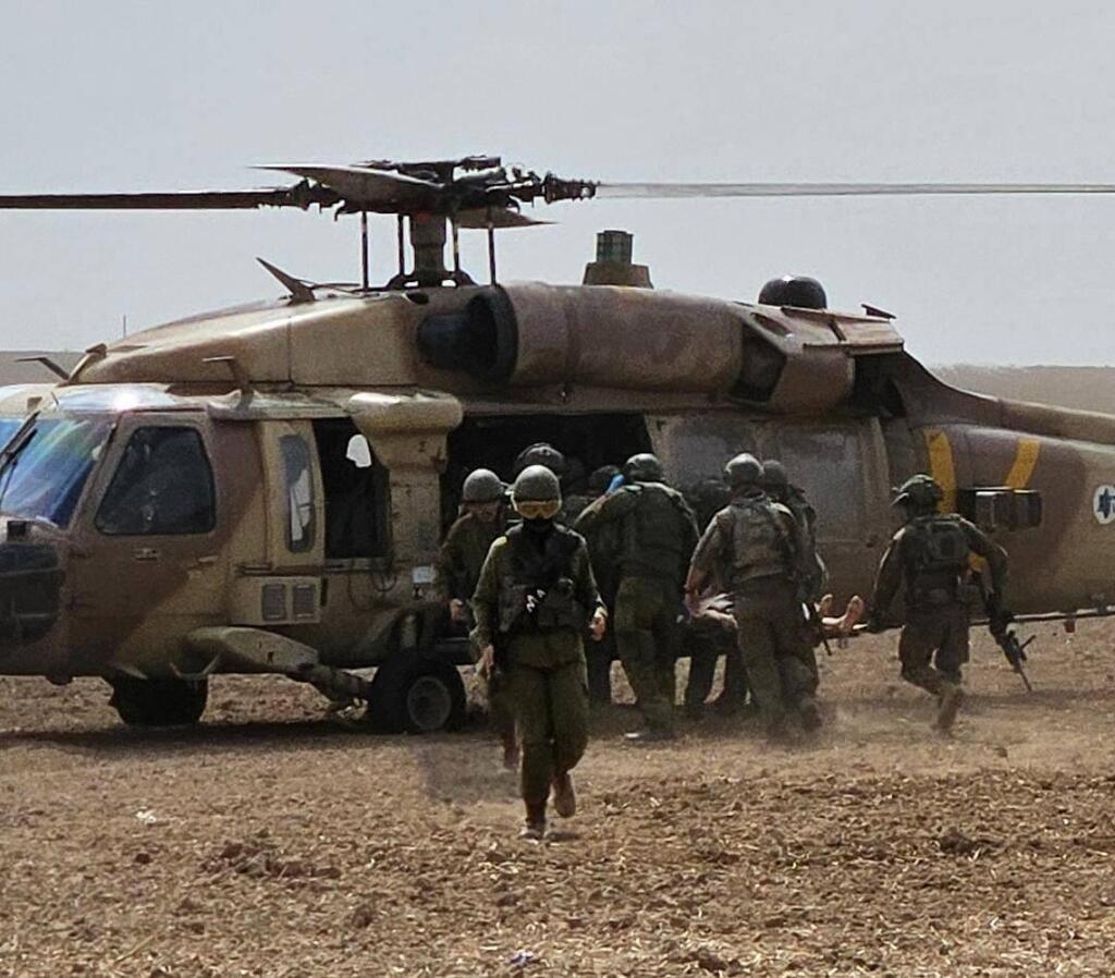  תיעוד מפעילות פלמ"ר אביב ברצועת עזה: טיפול בפצועים בשטח ופינויים מוסקים.