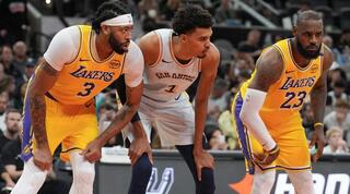 לברון ג'יימס, ויקטור וומבניאמה ואנתוני דייויס