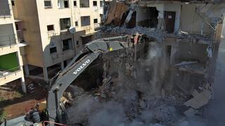 הריסת בניין ישן בפתח תקווה בפרויקט התחדשות עירונית של קטה גרופ