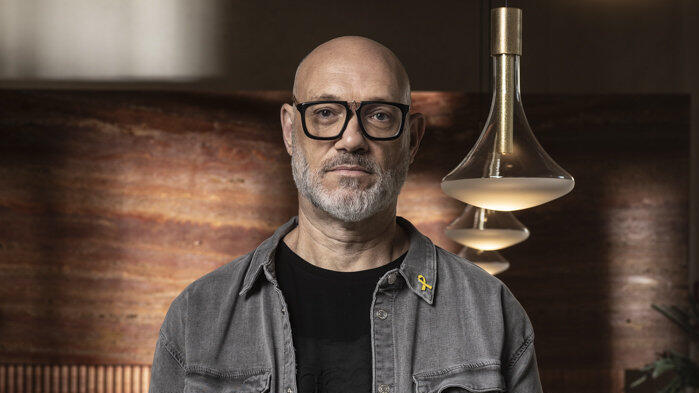 השף מושיק רוט במסעדה שלו