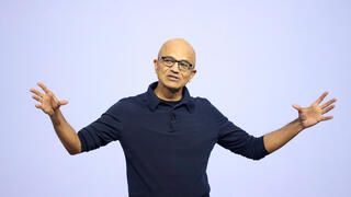 נאדלה. "אתה שוכח מה גרם לך להצליח מלכתחילה וההיבריס נכנס"