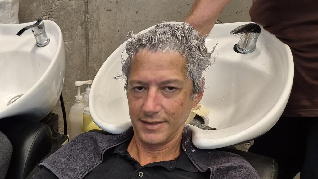 אסף קמר בסוף צביעת השיער