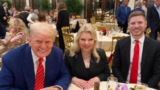 דונלד טראמפ עם יאיר ושרה נתניהו