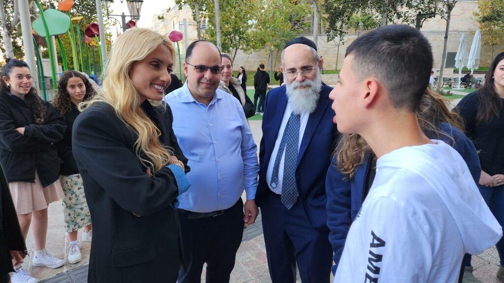 Montana Tucker visits the Shalva National Center in Jerusalem 