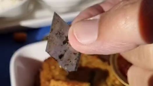 שבר סכין במנת שהוגשה בטיסת אל על
