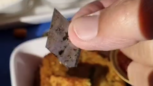 שבר סכין במנת שהוגשה בטיסת אל על