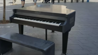 הפסנתר בירושלים