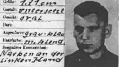 גרגור פורמאנק באחד המסמכים שהוצגו