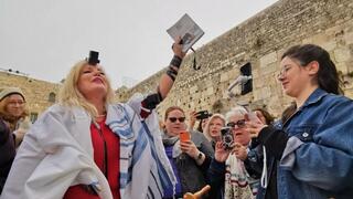 אחת התפילות בכותל המערבי