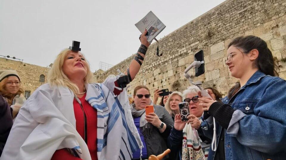 אחת התפילות בכותל המערבי