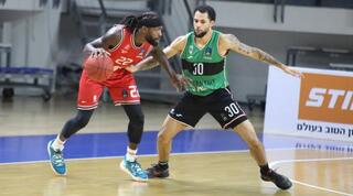 פטריק בברלי בפעולה