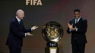 רונאלדו ונשיא פיפ"א ג'אני אינפנטינו