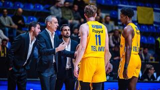 עודד קטש  מתדרך את וויל ריימן וג'יילן הורד 