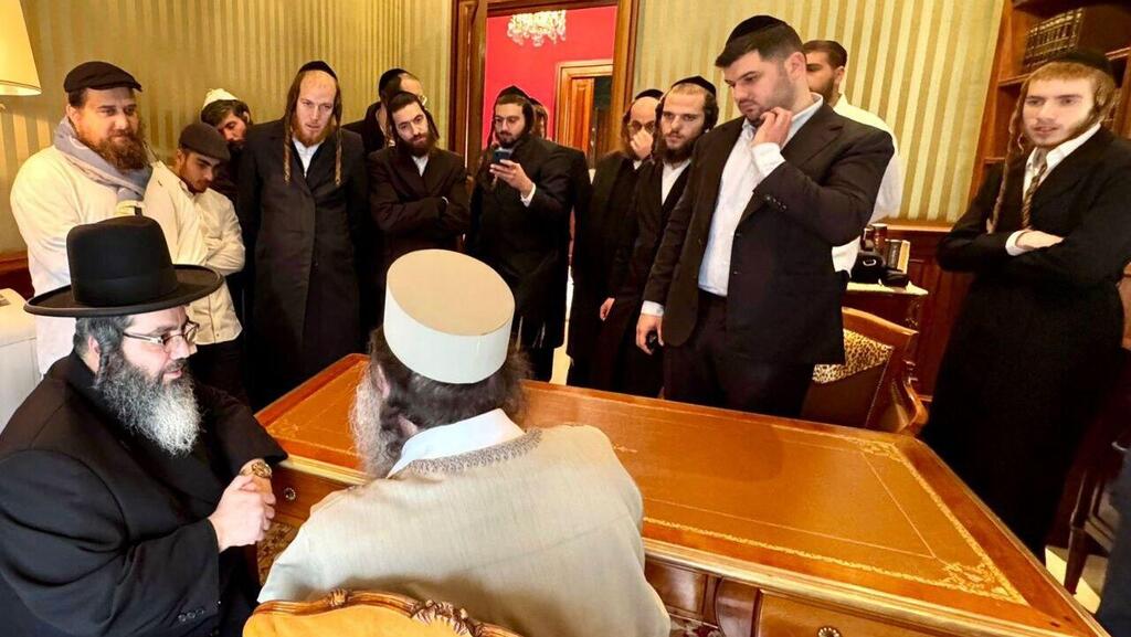 חמשת חסידי ברסלב ההרוגים באסון מרוקו אצל הרב פינטו