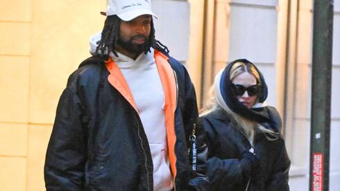 מדונה אקים מוריס