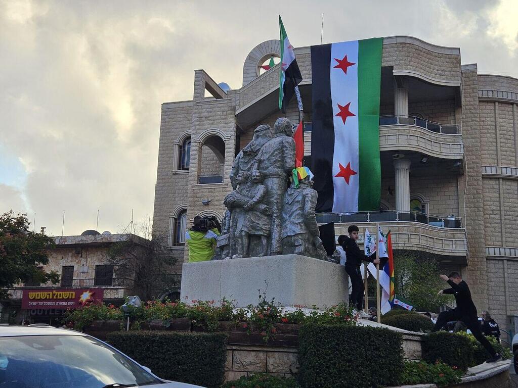 חגיגות במג'דל שמס בעקבות הפלת משטר אסד בידי המורדים הסורים