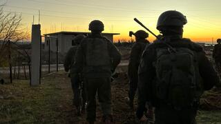 התארגנות וכניסת כוחות הצנחנים לסוריה