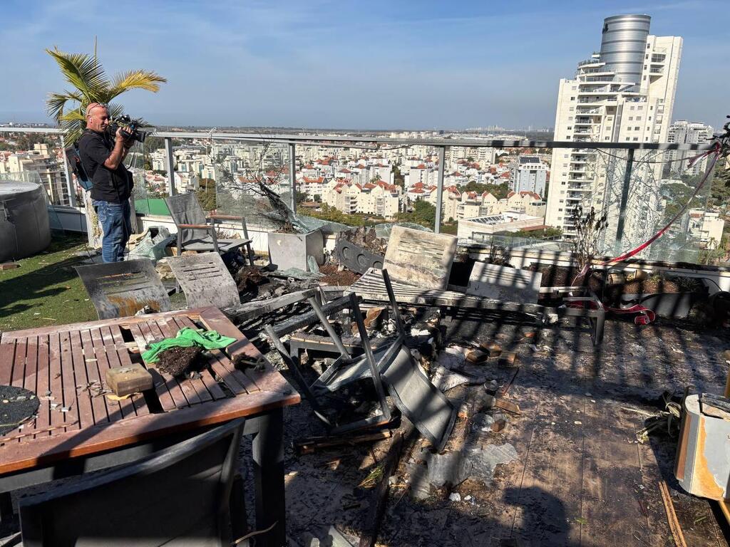 הדירה שנפגעה מכטב"ם ביבנה