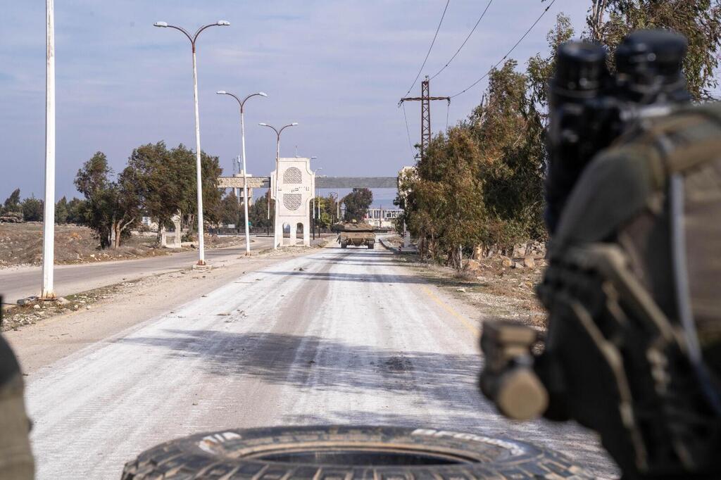 התארגנות וכניסת כוחות הצנחנים לסוריה