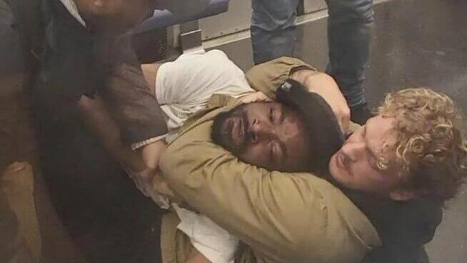 דניאל פני חונק למוות את ג'ורדן נילי ברכבת התחתית של ניו יורק