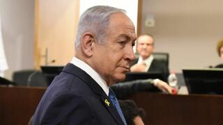 רה"מ בנימין נתניהו נכנס לאולם הדיונים על מנת לתת עדות תיקי אלפים